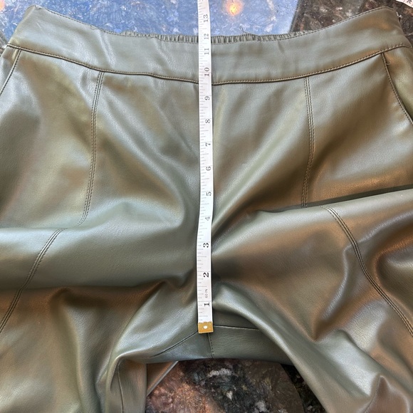 Bohme Vegan Leather Olive Green Cropped wide Leg Pants. Elastic waist with zip. - Picture 12 of 15